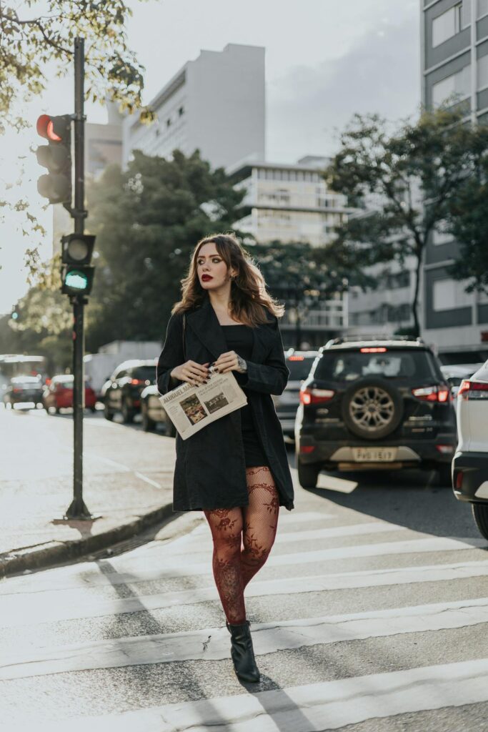 wybór rajstop do czarnej sukienki